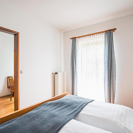 Gasthof Wiesenhofer Hotel Miesenbach  Buitenkant foto